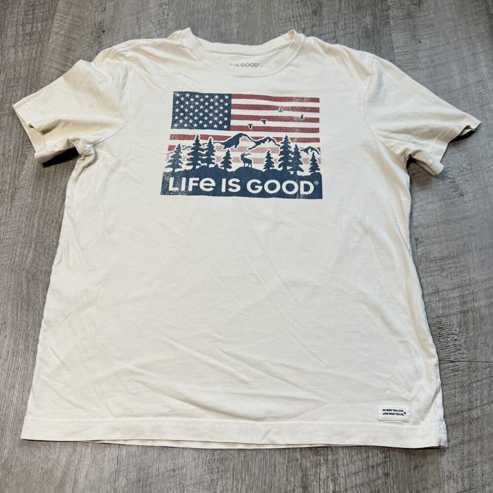 Life Is Good Mens Flag Mountain Scene Short Sleeve Crusher T-Shirt Size Medium